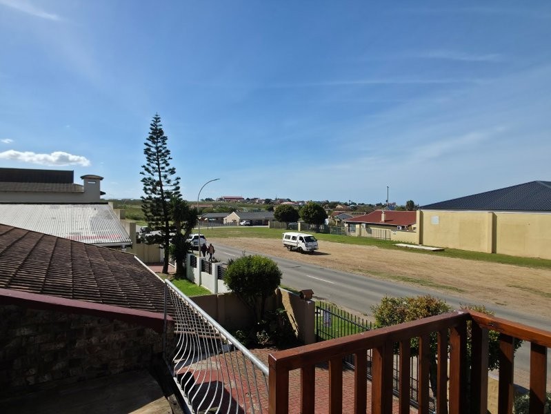 3 Bedroom Property for Sale in Wavecrest Eastern Cape